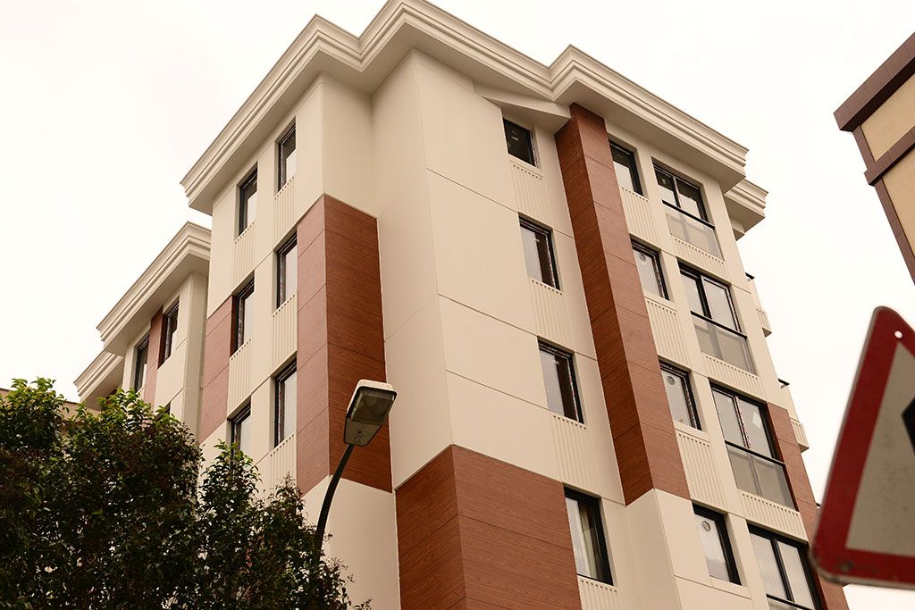 Binaların Temel Güvenliği İçin Yağmur Suyu Drenaj Hatlarının Düzenli Temizliği ve Profesyonel Kontrollerle Taşkın Riskinin Önlenmesi